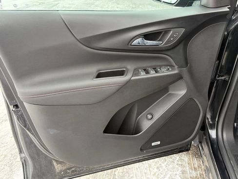 Used 2022 Chevrolet Equinox RS w/ RS Leather Package image 7