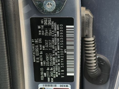 Used 2025 Kia Sportage LX image 22