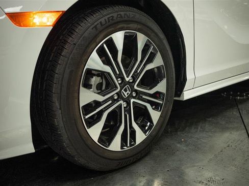 Used 2026 Honda Odyssey Elite image 3
