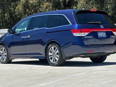 Used 2016 Honda Odyssey Touring image 3