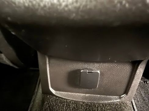 Used 2016 Ford Fusion SE image 11