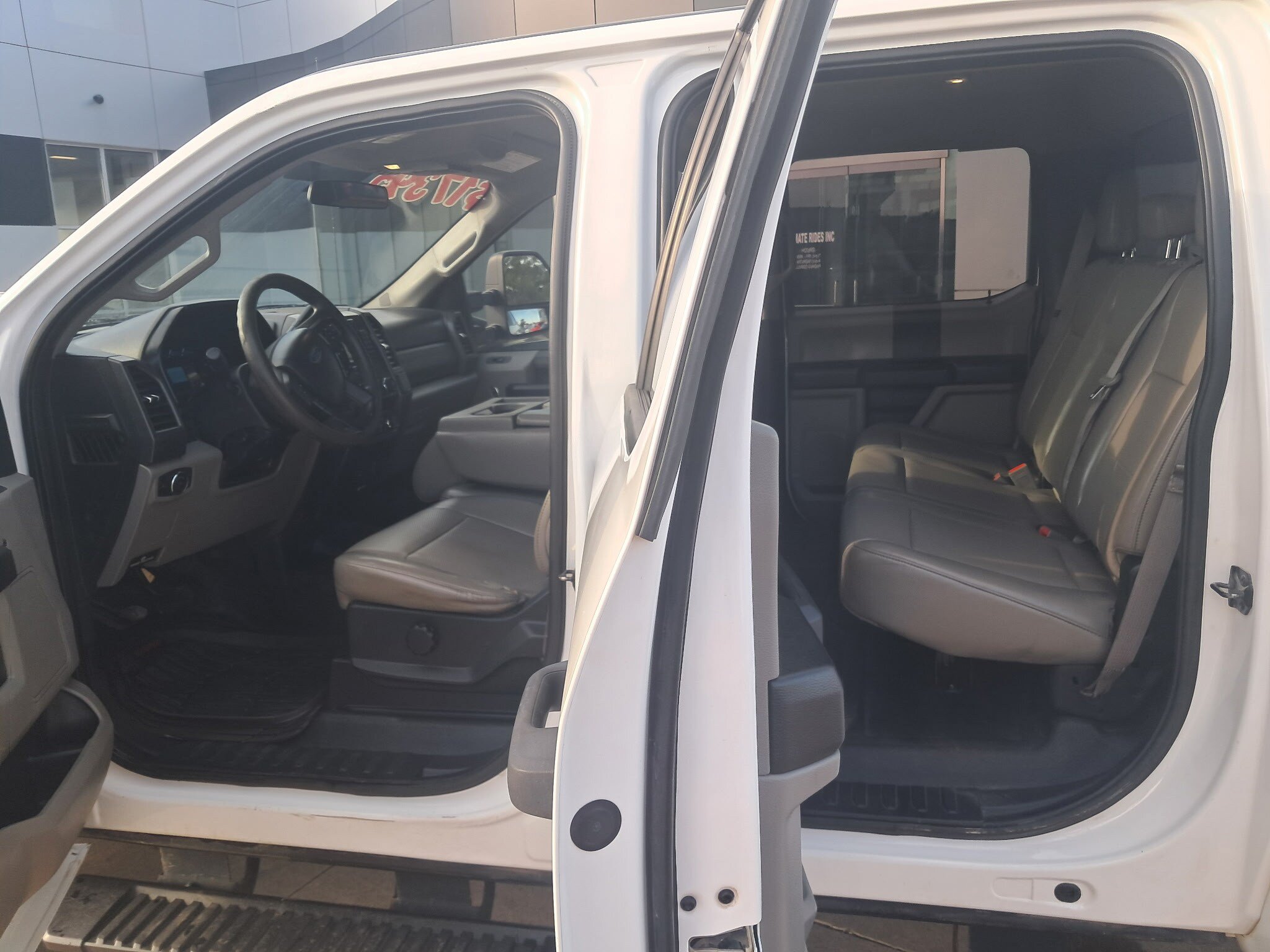 Used 2018 Ford F250 XL w/ Power Equipment Group AWD/4WD image 5
