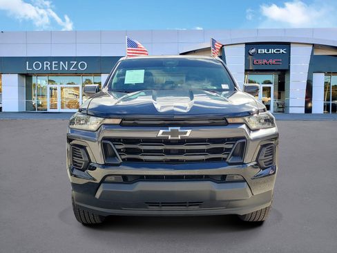 Used 2024 Chevrolet Colorado LT image 2