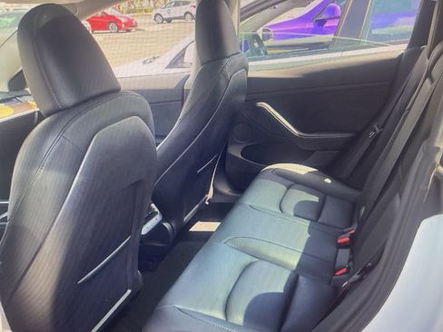 Used 2023 Tesla Model 3 Standard Range image 12