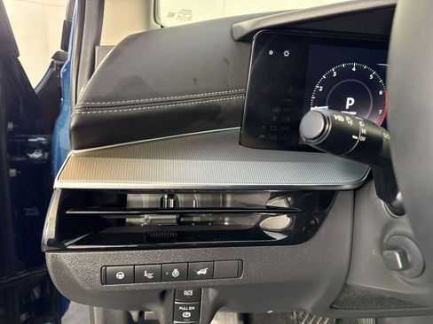 Used 2025 Nissan Murano Platinum w/ Cargo Package image 14