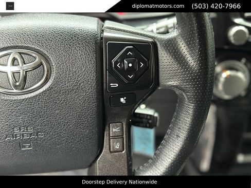 Used 2020 Toyota 4Runner TRD Off-Road image 31
