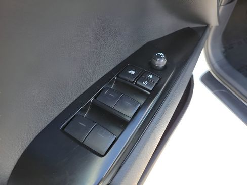 Used 2025 Toyota Camry LE image 17