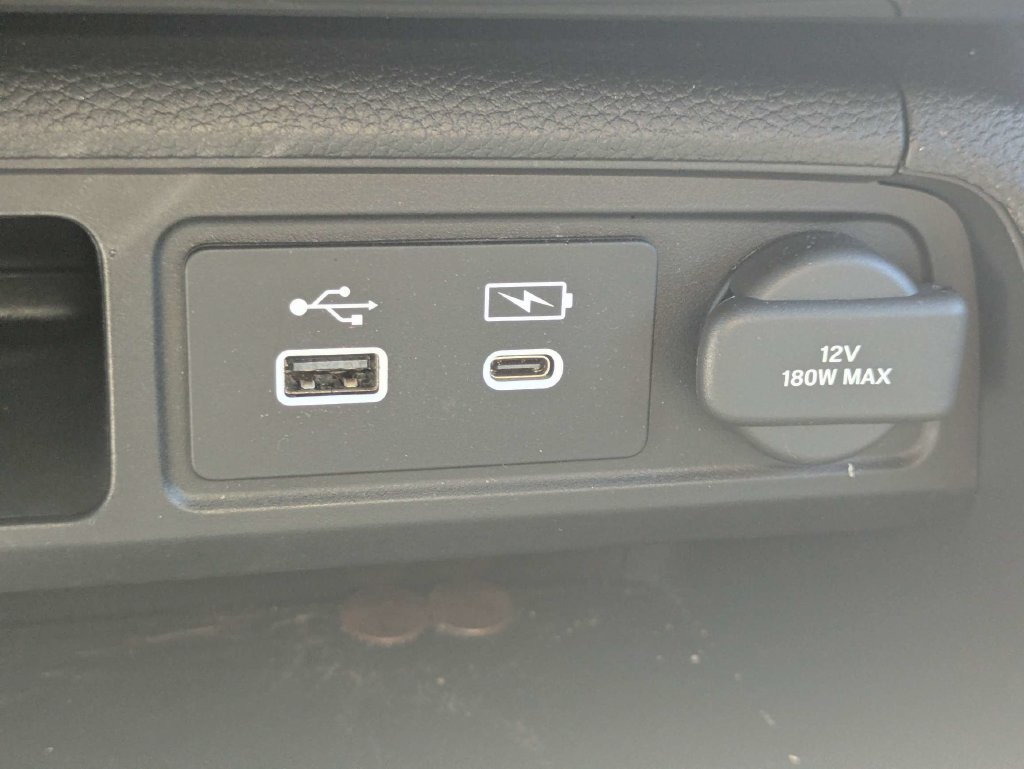 Used 2023 Honda Pilot Sport image 23