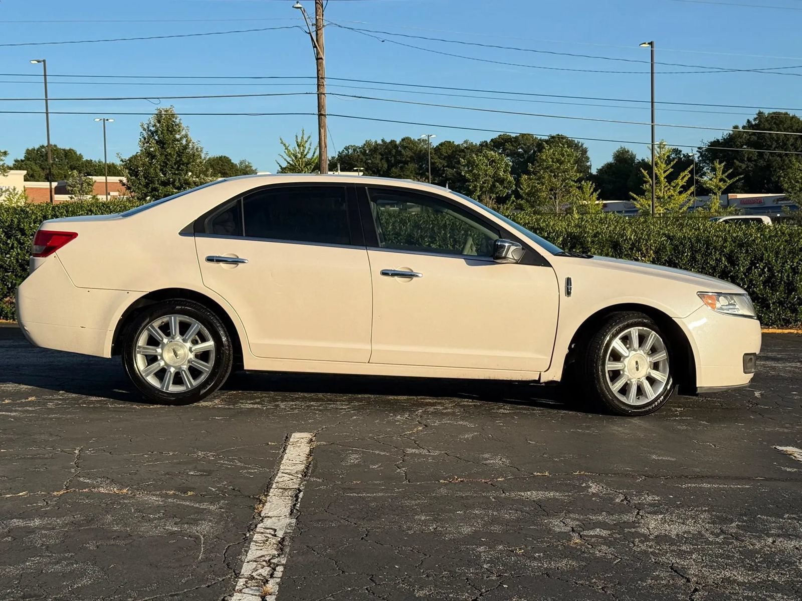 Used 2012 Lincoln MKZ FWD image 5