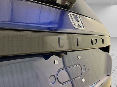 New 2025 Honda Pilot EX-L image 6