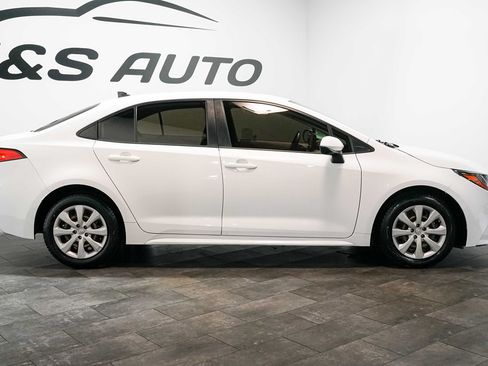 Used 2022 Toyota Corolla LE FWD image 8