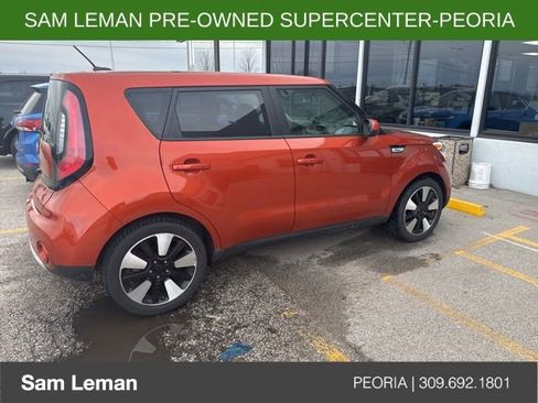 Used 2018 Kia Soul + image 3