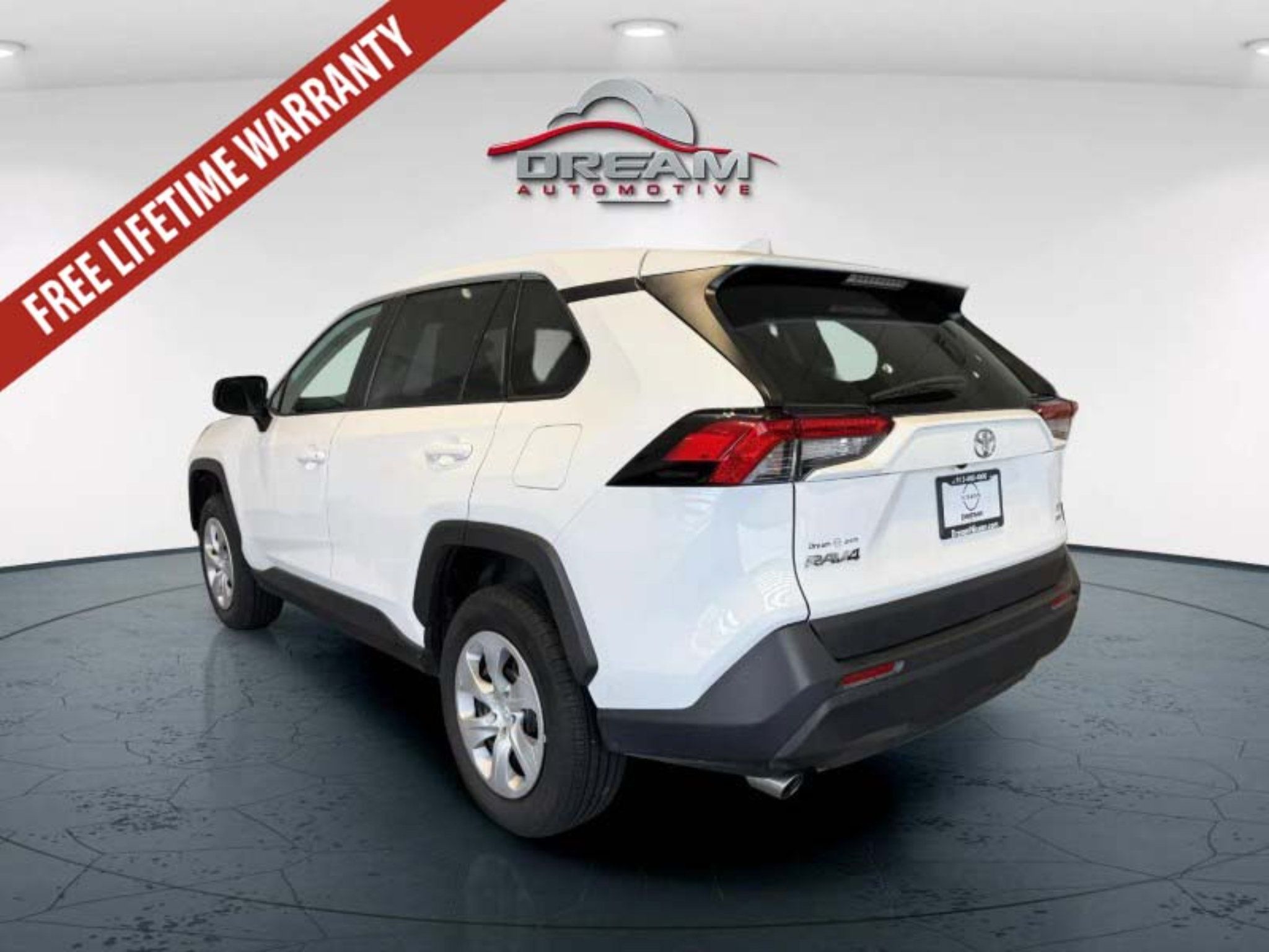 Used 2025 Toyota RAV4 LE AWD/4WD image 6