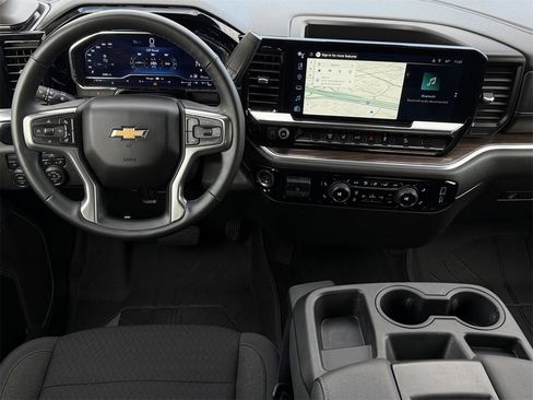 Certified 2025 Chevrolet Silverado 2500 LT w/ Convenience Package image 13