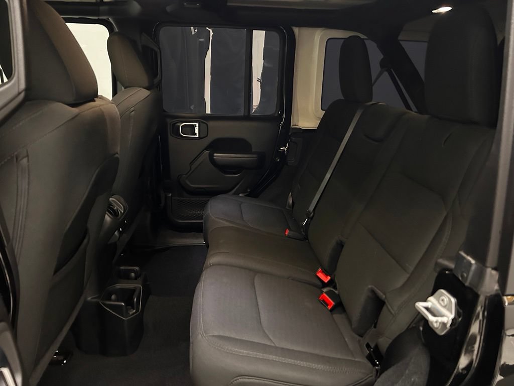 Used 2022 Jeep Wrangler Unlimited Sport AWD/4WD image 14