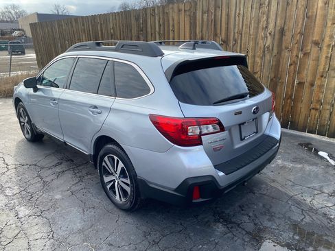 Used 2019 Subaru Outback 2.5i Limited w/ Popular Package #2 image 5