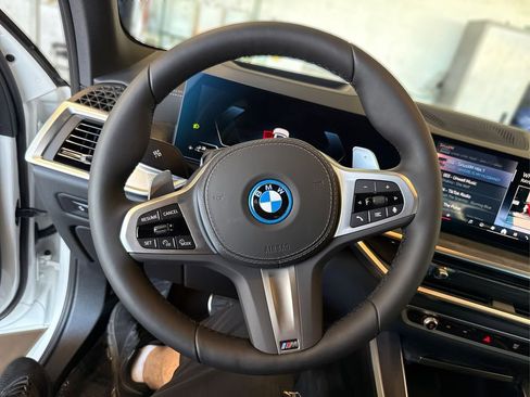 New 2026 BMW X5 xDrive50e w/ M Sport Package AWD/4WD image 23