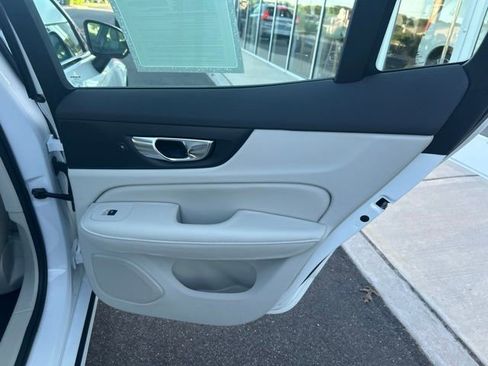 Used 2024 Volvo S60 B5 Plus w/ Climate Package AWD/4WD image 12