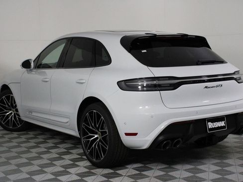 New 2026 Porsche Macan GTS image 3