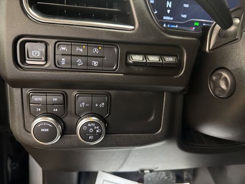 Used 2024 GMC Yukon AT4 w/ Technology Package image 20