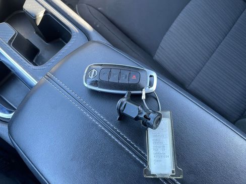 Used 2025 Nissan Sentra SV FWD image 21