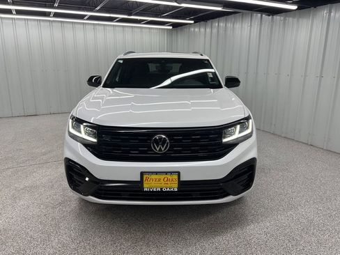 Used 2023 Volkswagen Atlas Cross Sport SEL R-Line image 2