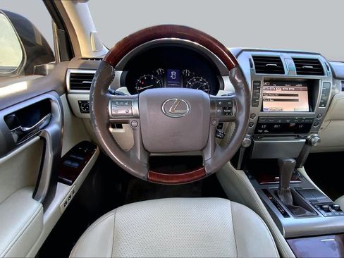 Used 2011 Lexus GX 460 w/ Comfort Plus Pkg AWD/4WD image 5
