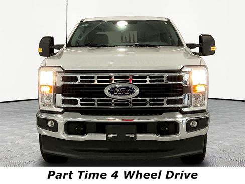 Used 2025 Ford F250 XLT w/ FX4 Off-Road Package AWD/4WD image 2