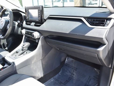 Used 2020 Toyota RAV4 XLE image 20