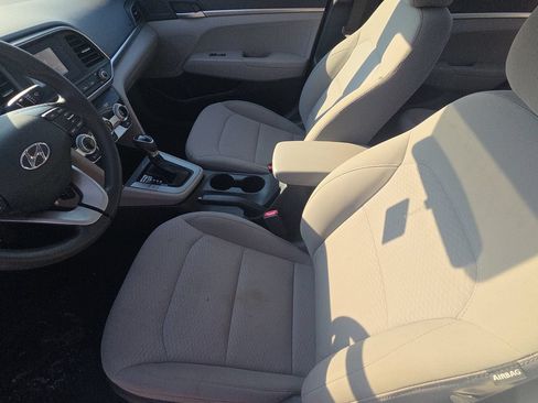 Used 2019 Hyundai Elantra SE FWD image 21