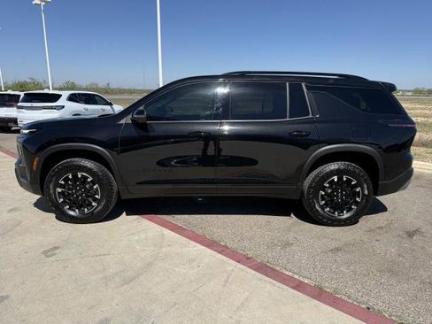 Used 2026 Chevrolet Traverse LT image 6