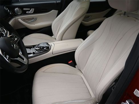 Used 2019 Mercedes-Benz E 300 image 19