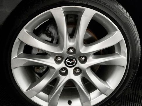 Used 2016 Ford Taurus Limited image 3