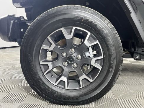 New 2025 Jeep Gladiator Sport w/ Premium Package image 10