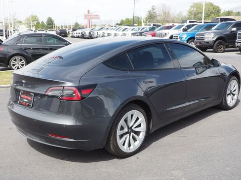 Used 2022 Tesla Model 3 Standard Range RWD image 7