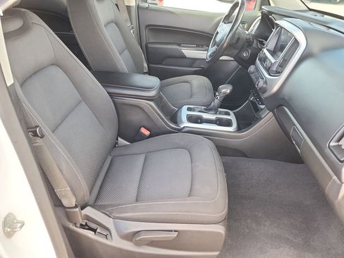 Used 2022 Chevrolet Colorado LT w/ LT Convenience Package image 14