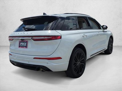 Used 2023 Lincoln Corsair Reserve w/ Equipment Group 201A FWD image 5