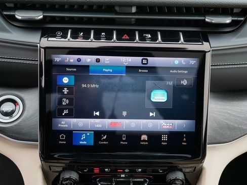 Certified 2024 Jeep Grand Cherokee L Limited w/ Luxury Tech Group II image 22