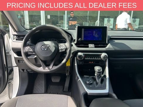 Used 2025 Toyota RAV4 LE AWD/4WD image 2