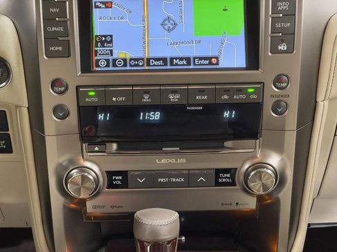 Used 2018 Lexus GX 460 image 17
