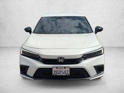 Used 2023 Honda Civic Sport image 2