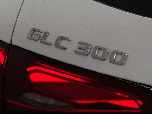 Certified 2026 Mercedes-Benz GLC 300 image 19