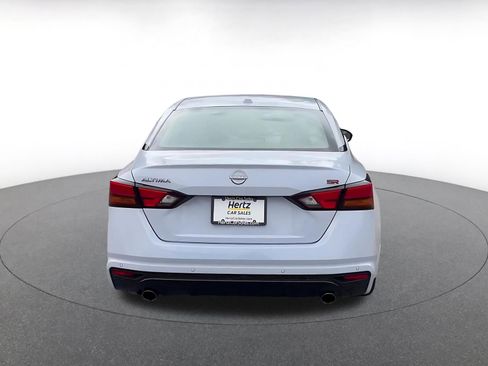 Used 2025 Nissan Altima 2.5 SR FWD image 12