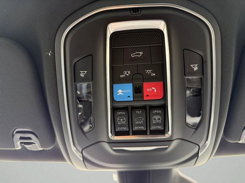 New 2026 Jeep Grand Wagoneer Limited image 36