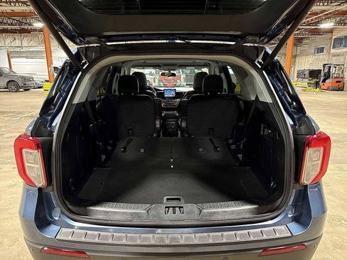 Used 2020 Ford Explorer XLT w/ Equipment Group 202A image 11