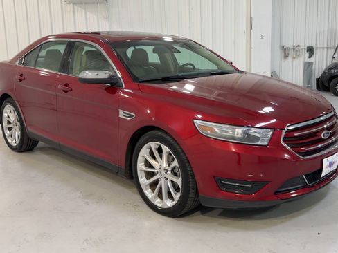 Used 2014 Ford Taurus Limited w/ Equipment Group 301A image 3