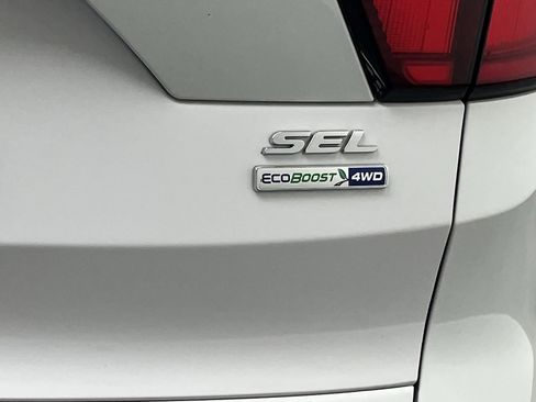 Used 2019 Ford Escape SEL image 31