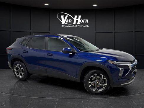 Used 2024 Chevrolet Trax LT w/ Driver Confidence Package image 35