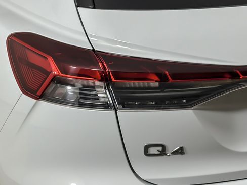 Used 2023 Audi Q4 e-tron Premium Plus w/ Premium Plus AWD/4WD image 27