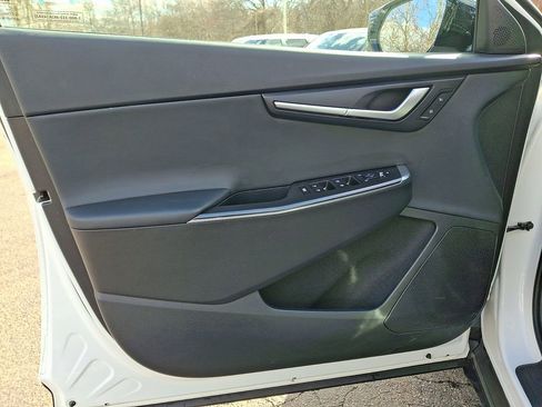 Certified 2024 Kia EV6 Light AWD/4WD image 12